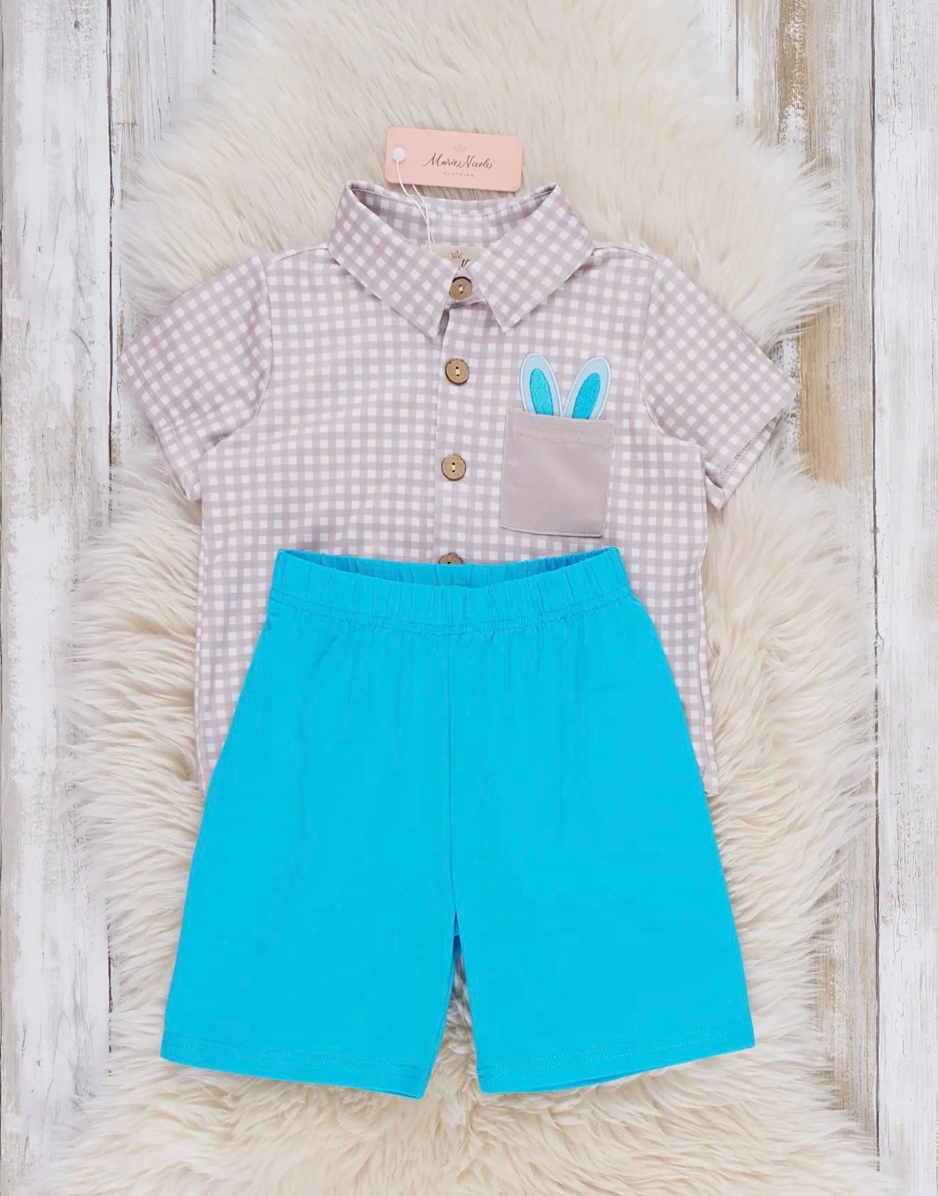 Bunny Peek Pocket Outfit